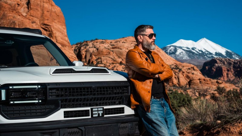 周星驰亮相广东政协开幕大会__李飞飞亮相谷歌云大会