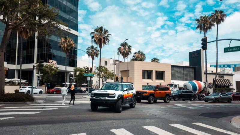 _周星驰亮相广东政协开幕大会_李飞飞亮相谷歌云大会